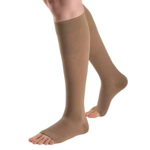 Meia Sigvaris 20-30 mmHg 3/4 Dynaven Basic Bege Aberta